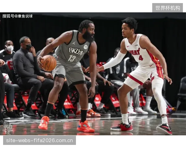 亚马尔在右路的突破将直接挑战法国队世界级左后卫特奥·埃尔南德斯的防守，此对位将火花四溅。